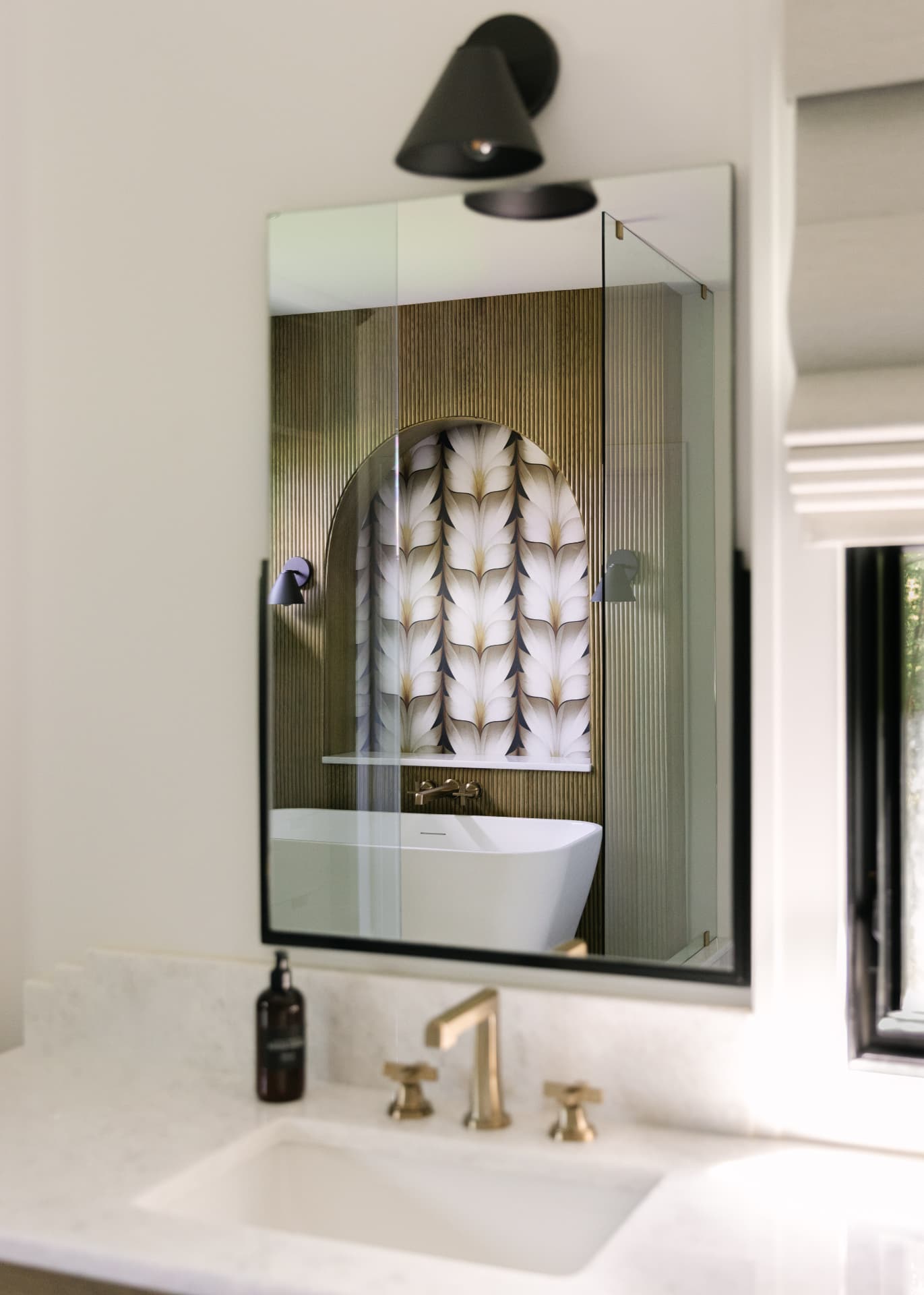 Troon interior 9